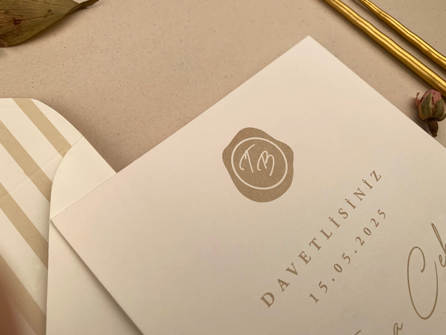 12257 - Esküvői meghívó bézs borítékkal