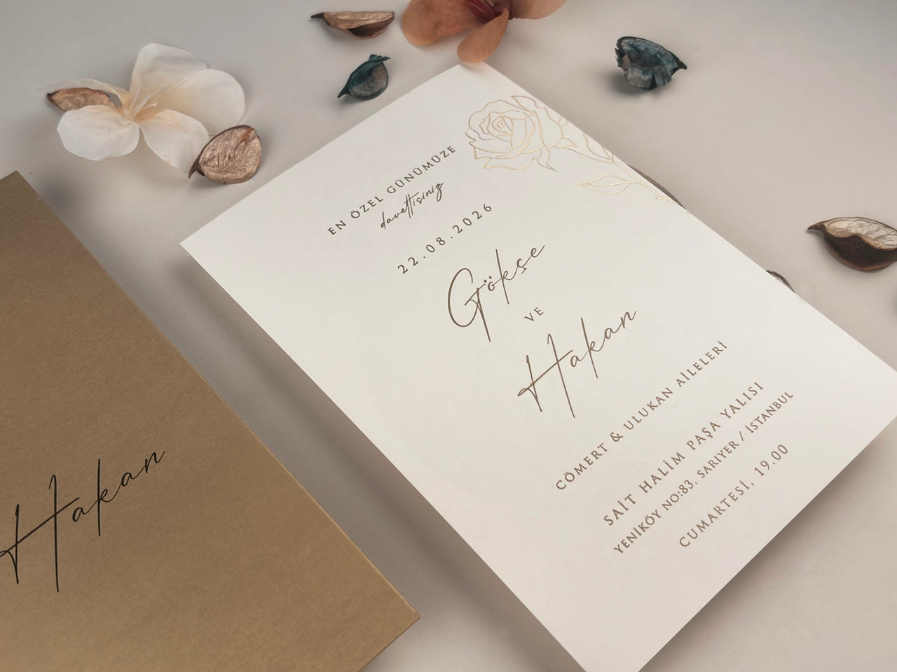 13325 - Tokos esküvői meghívó, virágmintával