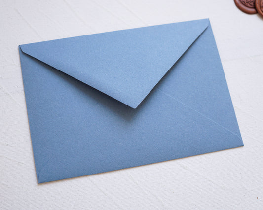 Dusty blue prémium boríték - C6 - 114 x 162 mm - RENDELÉSRE-Boríték-Erdélyi Esküvői Meghívók-boríték,C6,kék-Erdélyi Esküvői Meghívók