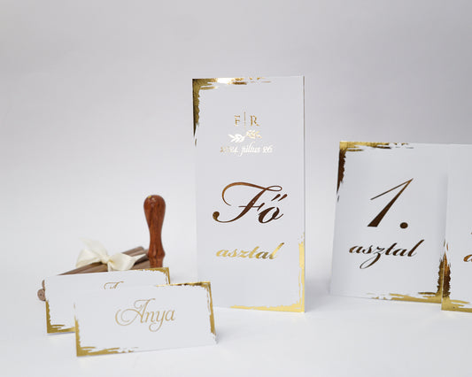 UK41 - Aranyfóliázott ültetőkártya - 9193-Ültetőkártya-Erdélyi Esküvői Meghívók-9193,arany,minimalista,ültetőkártya-Erdélyi Esküvői Meghívók