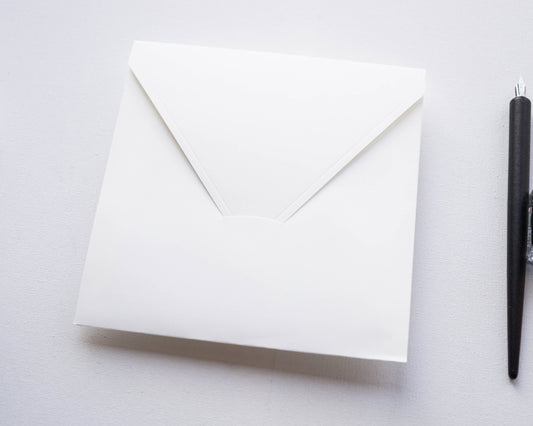 Z1135- Fehér boríték - 17.8 cm x 18 cm-Boríték-Erdélyi Esküvői Meghívók-boríték,fehér,törtfehér-Erdélyi Esküvői Meghívók