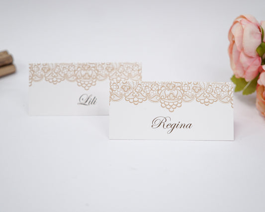 UK27 - Csipkés ültetőkártya-Ültetőkártya-Erdélyi Esküvői Meghívók-barna,csipke,ültetőkártya-Erdélyi Esküvői Meghívók