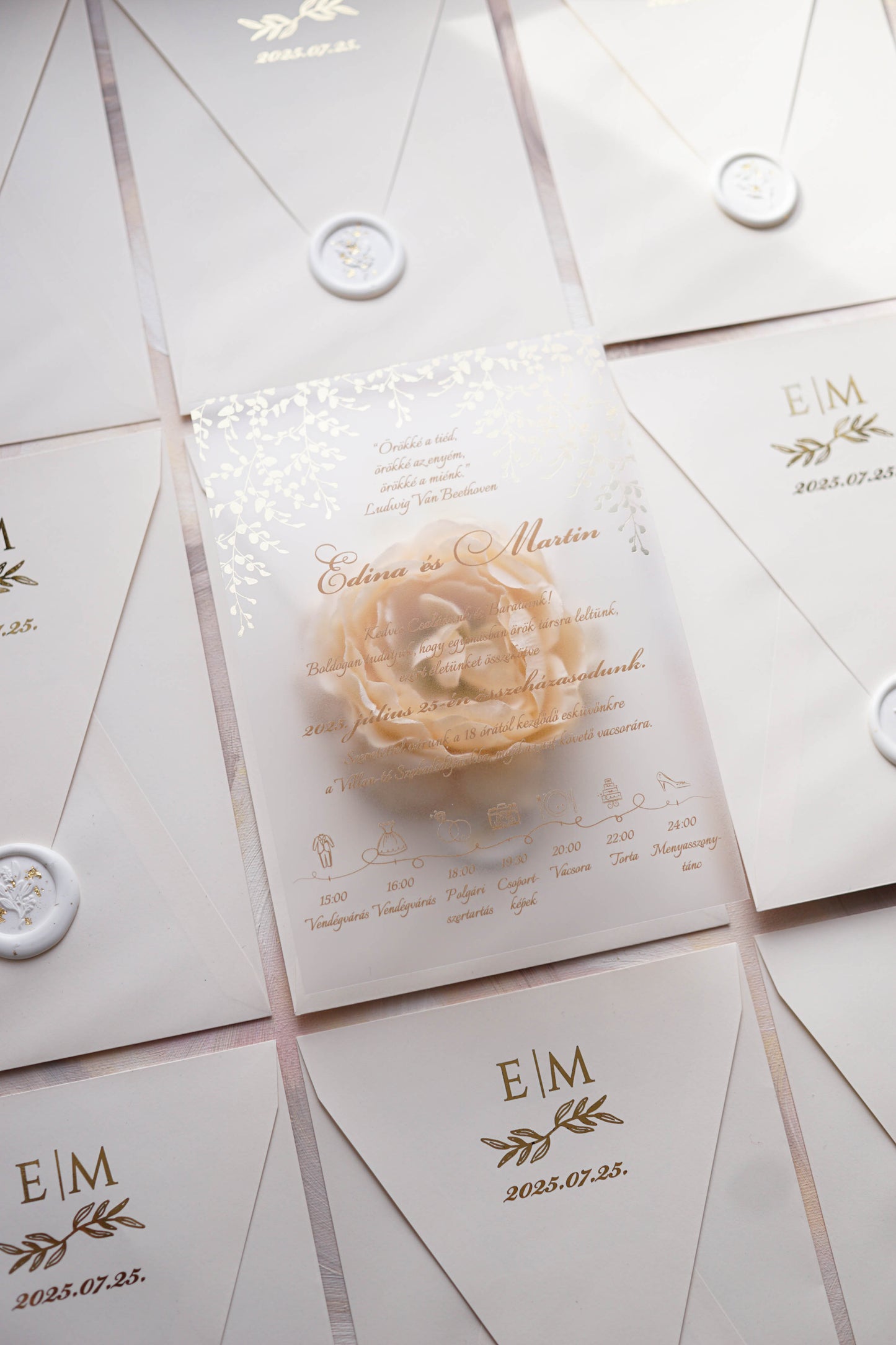9214 - Plexi esküvői meghívó krém borítékkal-esküvői meghívó-Erdélyi Esküvői Meghívók-arany,elegáns,greenery,level,plexi,premium-Erdélyi Esküvői Meghívók
