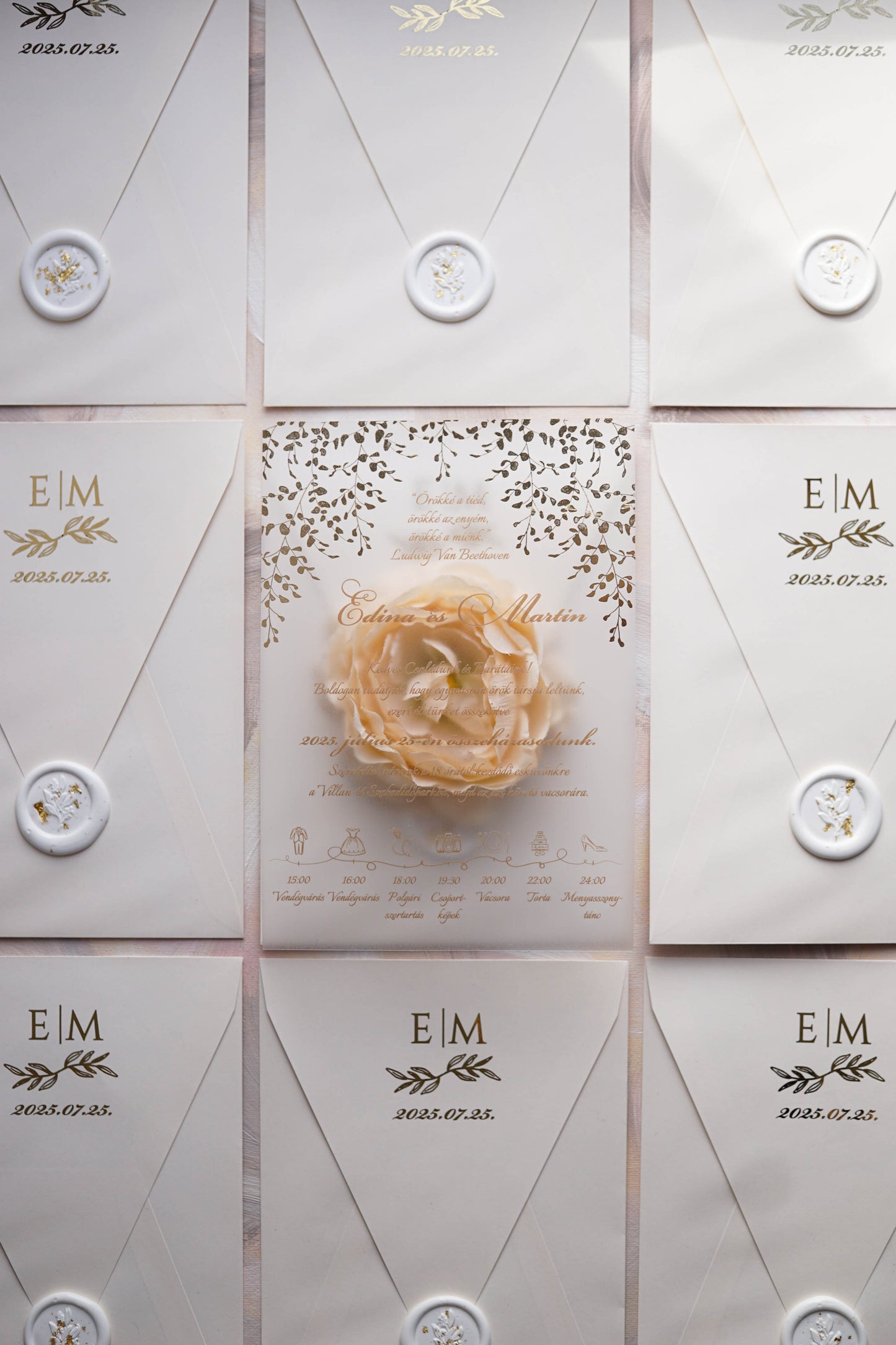 9214 - Plexi esküvői meghívó krém borítékkal-esküvői meghívó-Erdélyi Esküvői Meghívók-arany,elegáns,greenery,level,plexi,premium-Erdélyi Esküvői Meghívók