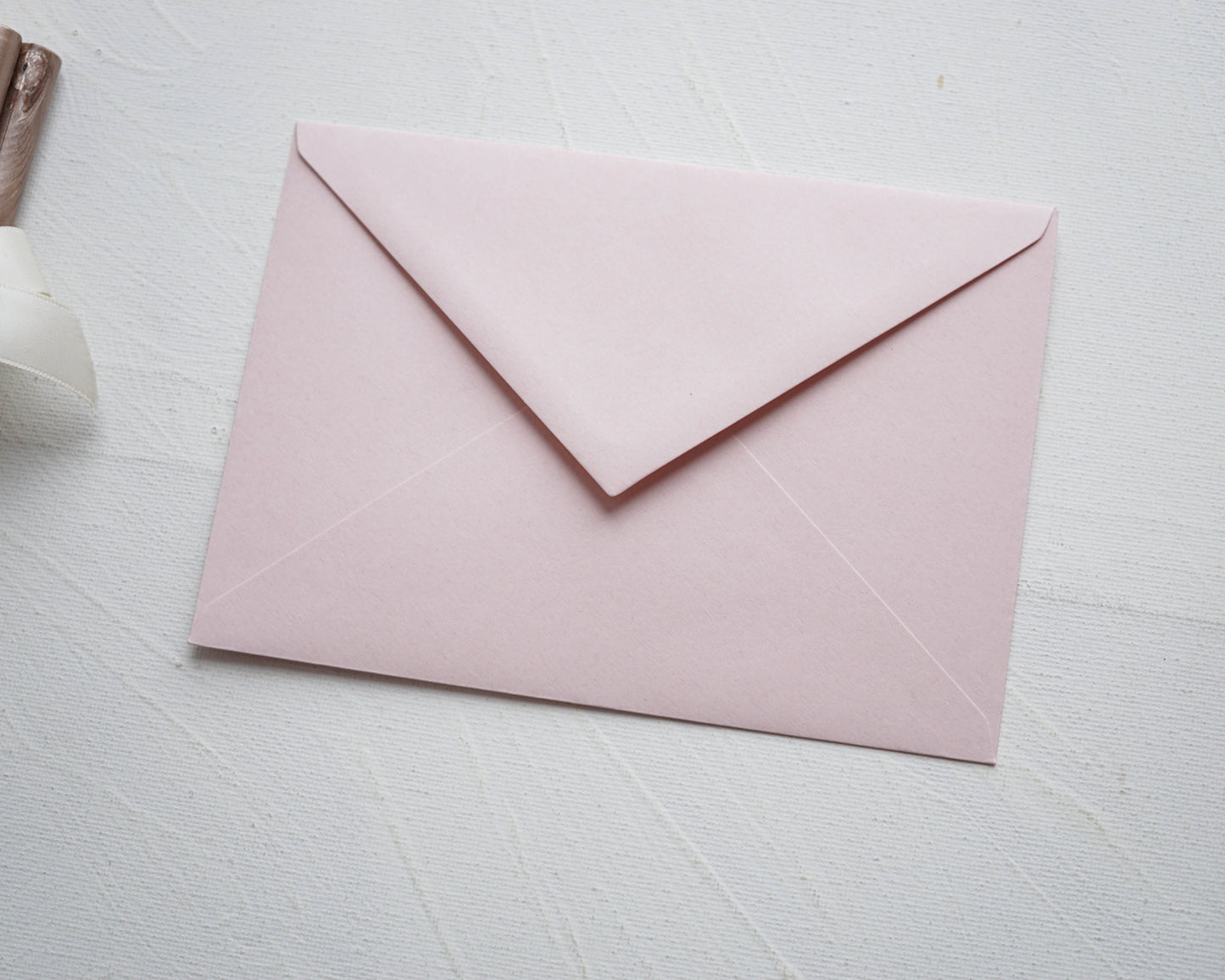 Blush pink prémium boríték - C6 - 114 x 162 mm