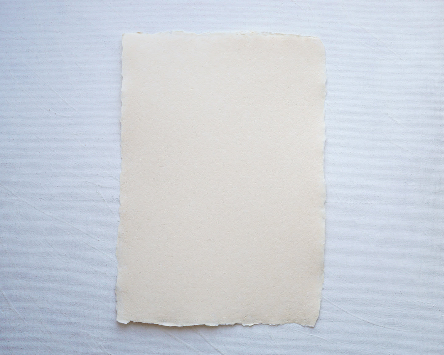 Merített papír krém színű - 180 g/m2 - A4 - RENDELÉSRE-DIY papír-Erdélyi Esküvői Meghívók-fehér,virág-Erdélyi Esküvői Meghívók