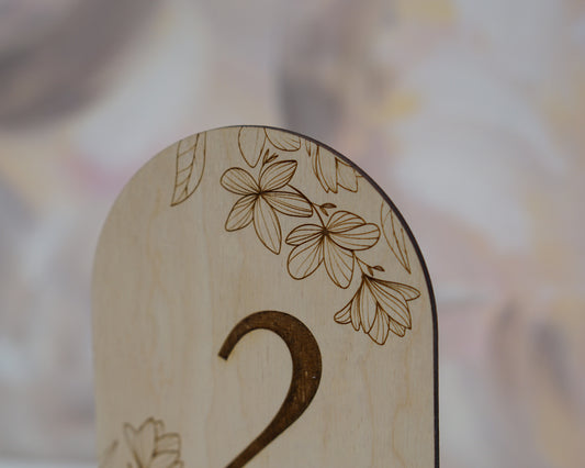 AS05 - Lézervágott fa asztalszám-Asztalszám-Erdélyi Esküvői Meghívók-asztalszám,fa,greenery-Erdélyi Esküvői Meghívók