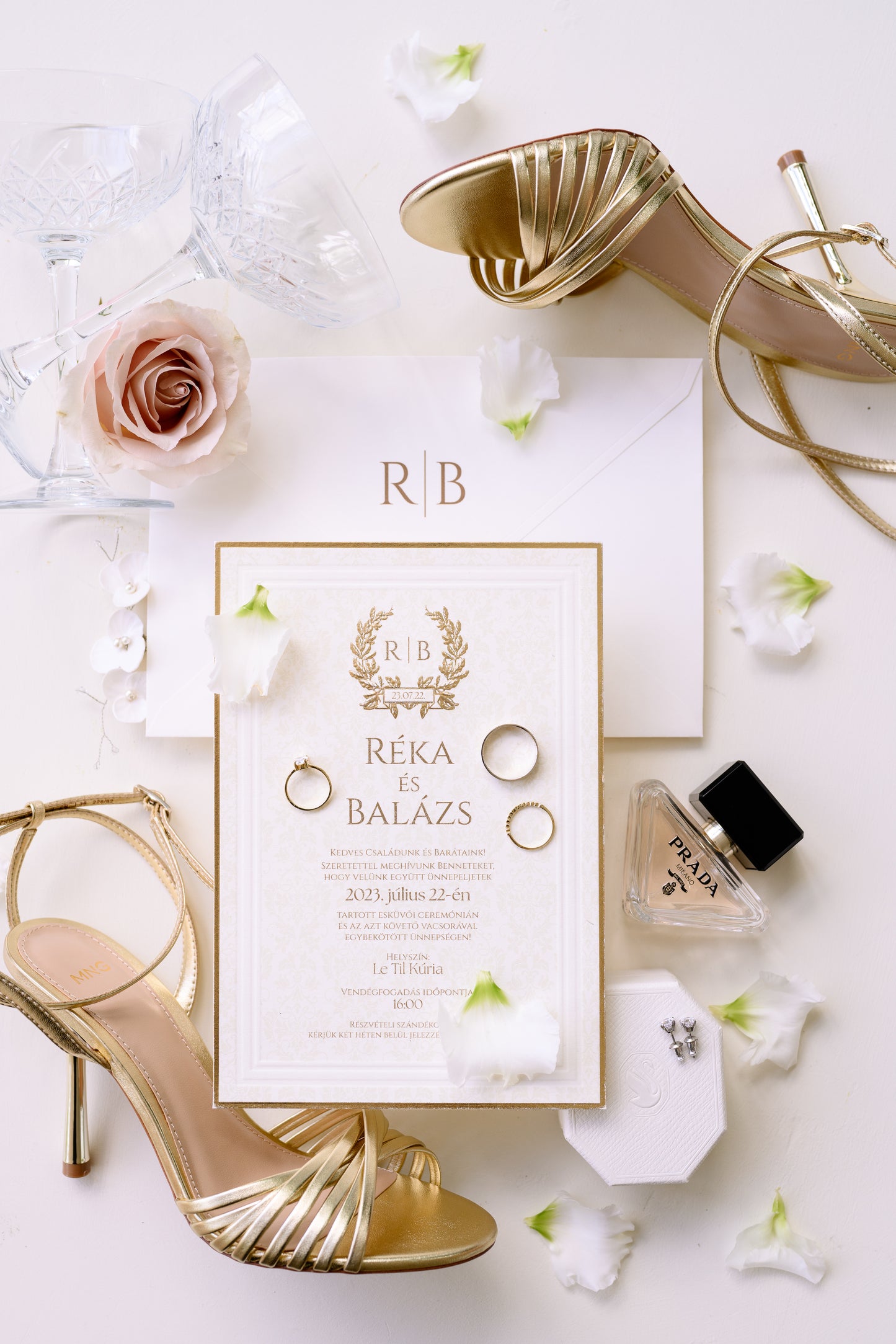 1124 - Elegáns Esküvői Meghívó-esküvői meghívó-Erdélyi Esküvői Meghívók-arany,barokk minta,dombornyomott,elegáns,premium-Erdélyi Esküvői Meghívók