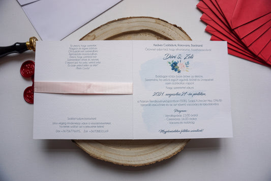 Esküvői meghívó EM12 - Kinyitható, szalaggal átkötött, kék virágos esküvői meghívó - Erdélyi Esküvői Meghívók - Wedding invitation EM12 - Kinyitható, szalaggal átkötött, kék virágos esküvői meghívó - invitatii de nunta EM12 - Kinyitható, szalaggal átkötött, kék virágos esküvői meghívó