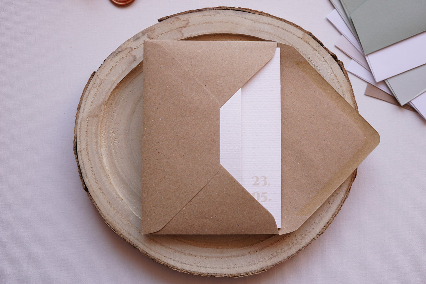 Esküvői meghívó EM24 - Kinyitható Virágmintás esküvői meghívó - Erdélyi Esküvői Meghívók - Wedding invitation EM24 - Kinyitható Virágmintás esküvői meghívó - invitatii de nunta EM24 - Kinyitható Virágmintás esküvői meghívó