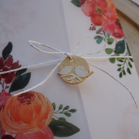 LS809 - Madárkákat ábrázoló fa kiegészítő-Kiegészítő-Erdélyi Esküvői Meghívók-kiegészítő,rajz-Erdélyi Esküvői Meghívók