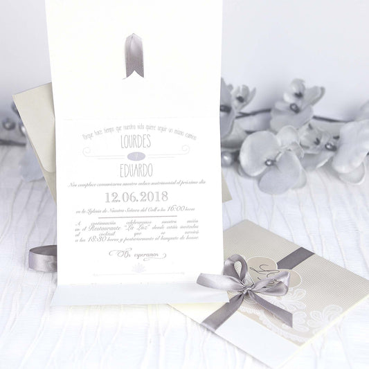 39204-esküvői meghívó-barack, barokk minta, dombornyomott, krém, masni, szív-Erdélyi Esküvői Meghívók