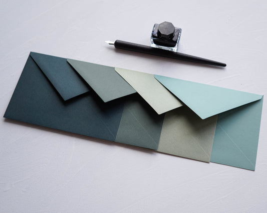 Pisztáciazöld prémium díszboríték - C6 - 114 x 162 mm-Boríték-C6 - 11.4 x 16.2 cm -boríték, C6, zöld boríték - plicuri colorate - plicuri speciale -Erdélyi Esküvői Meghívók