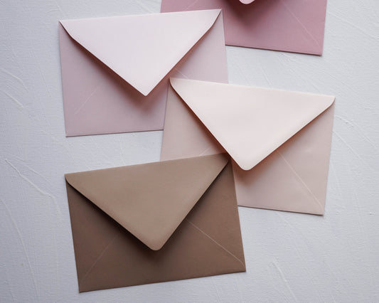 Noce Barna prémium díszboríték - B6 - 125×176 mm-Boríték-B6 - 12.5 x 17.6 cm -B6, barna, boríték boríték - plicuri colorate - plicuri speciale -Erdélyi Esküvői Meghívók