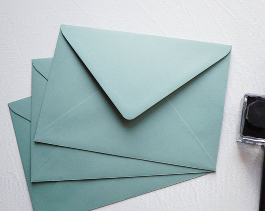 Matcha zöld prémium díszboríték - B6 - 125×176 mm-Boríték-B6 - 12.5 x 17.6 cm -B6, boríték, zöld boríték - plicuri colorate - plicuri speciale -Erdélyi Esküvői Meghívók
