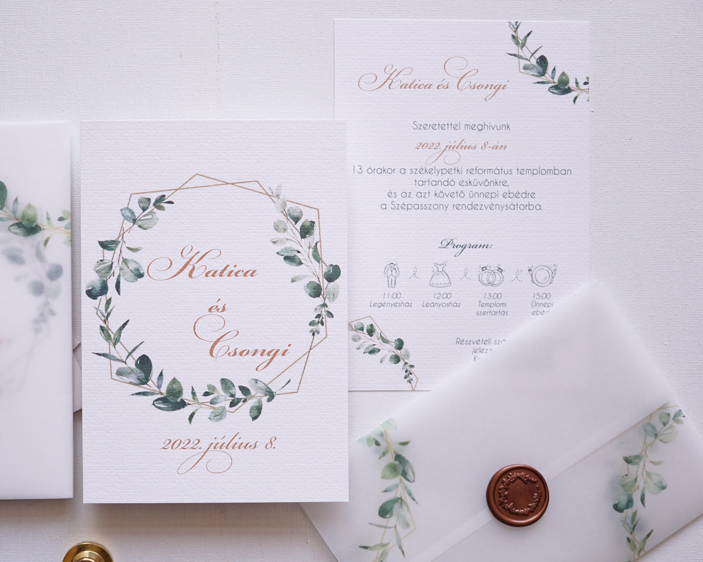 EM39 - Wedding invitation with paus cover and leaf wreath