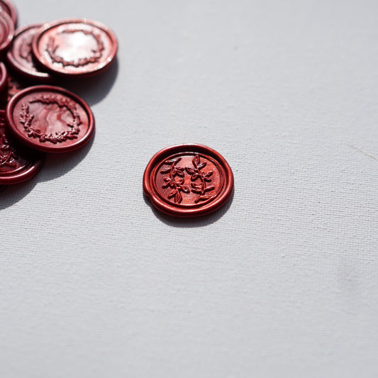 Bordó színű kézzel készített viaszpecsét-viaszpecsét-Erdélyi Esküvői Meghívók-bordó,viaszpecsét-Faágak-Erdélyi Esküvői Meghívók