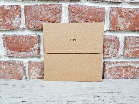 Z107 - 16 x 16 cm - utolsó 30 db-Boríték-16 x 16 cm -barna, boríték, kraft boríték - plicuri colorate - plicuri speciale -Erdélyi Esküvői Meghívók