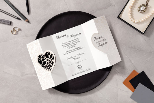 10525 - Kinyitható lézervágott esküvői meghívó