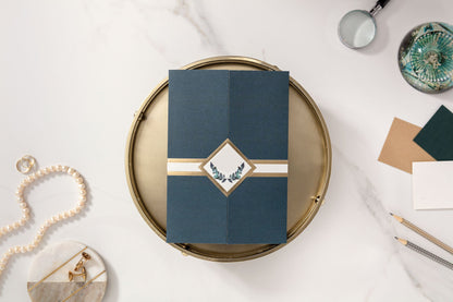 10540 - Levélmintás kinyitható esküvői meghívó