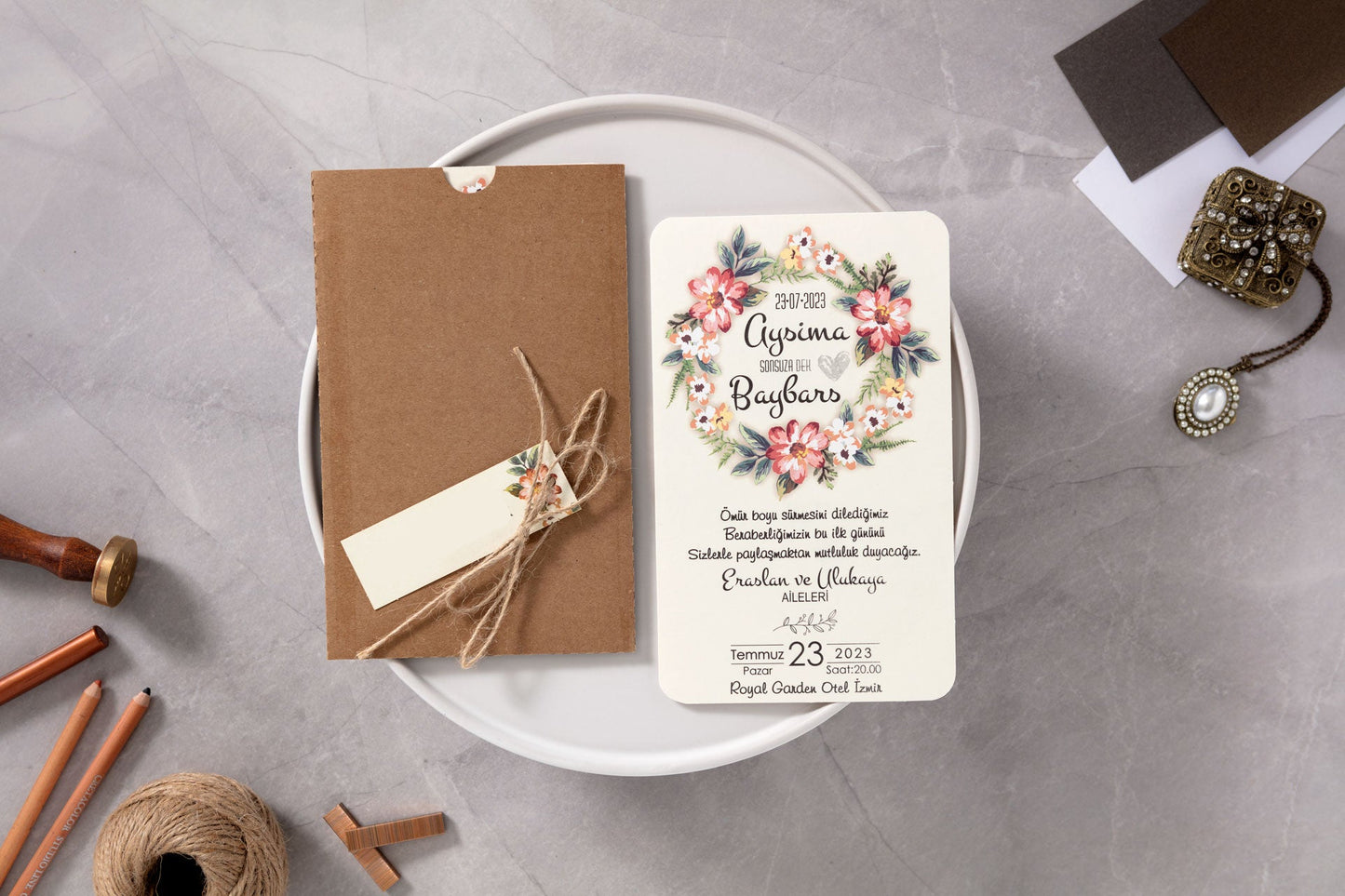 10546 - Tokos esküvői meghívó virág mintával