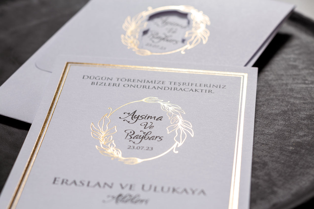 10609 - Aranyozott virágmintás esküvői meghívó