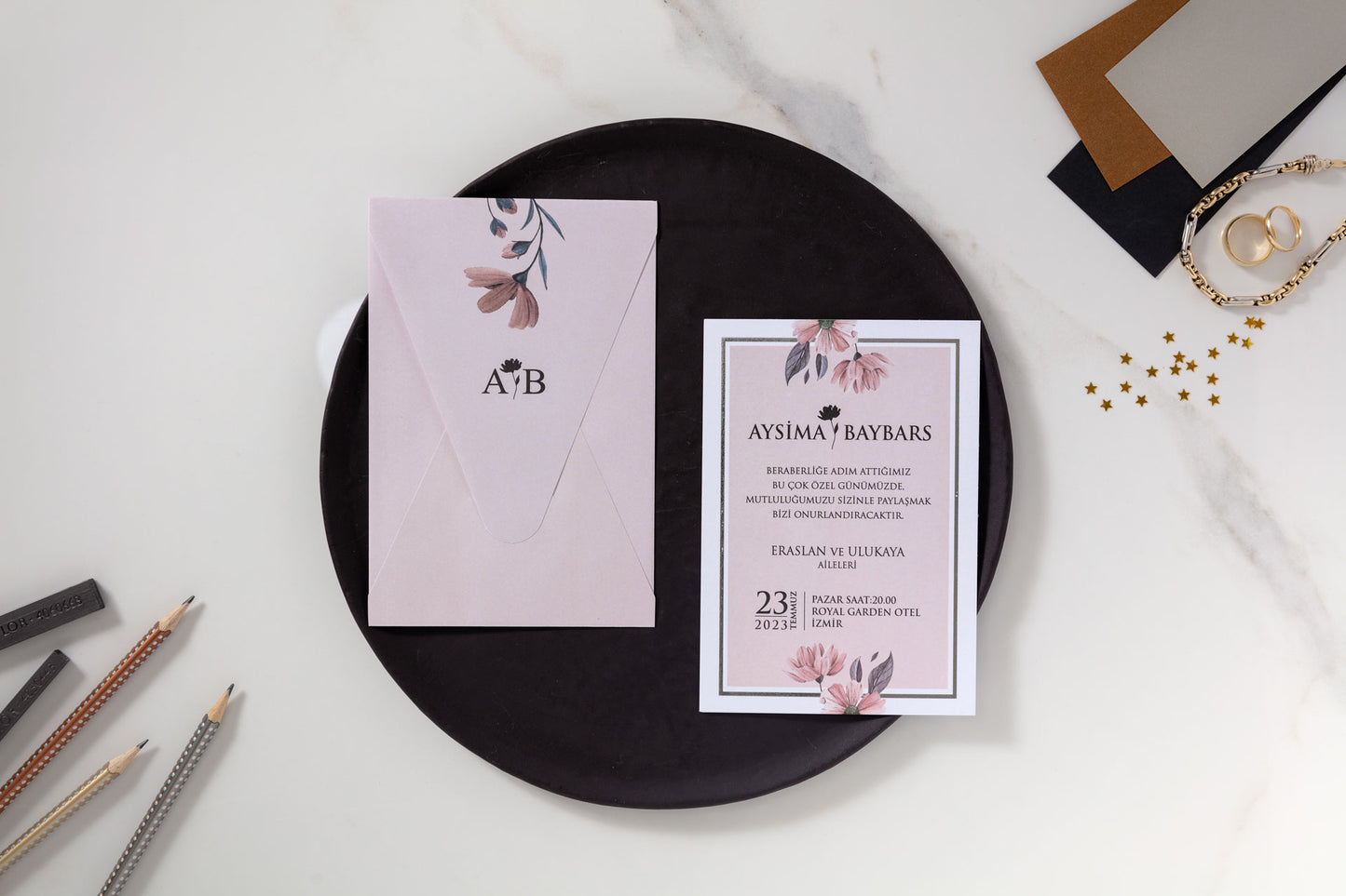 10642 - Virágmintás esküvői meghívó