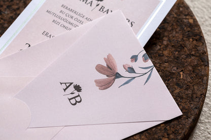 10642 - Virágmintás esküvői meghívó