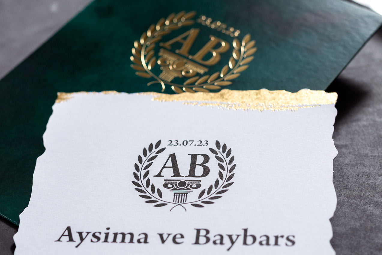 10643 - Modern esküvői meghívó arany mintával