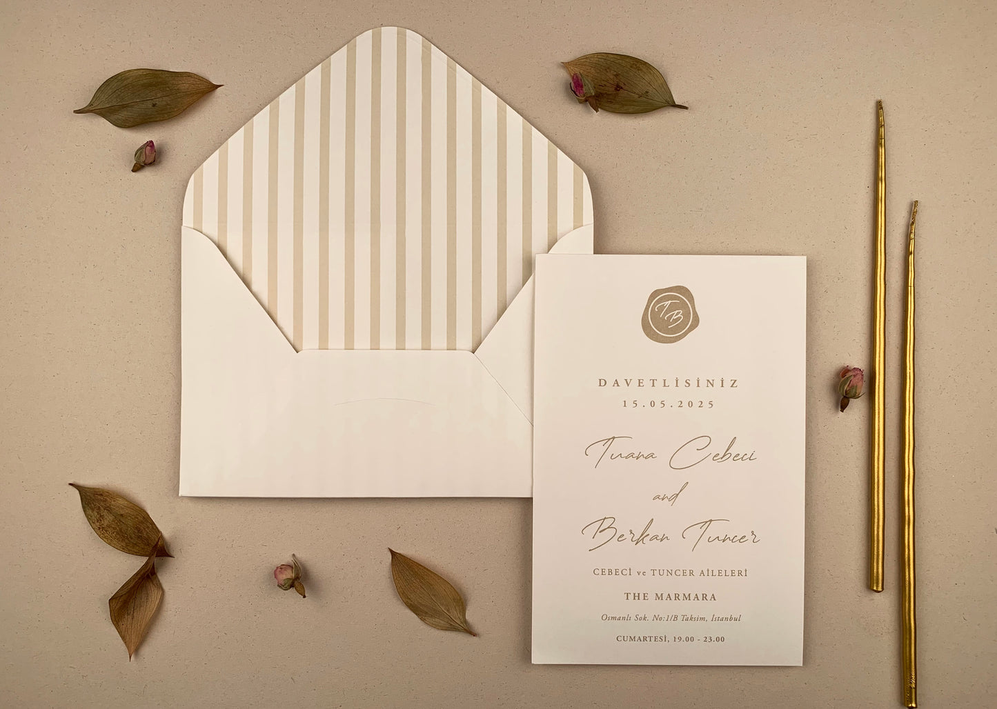 12257 - Esküvői meghívó bézs borítékkal