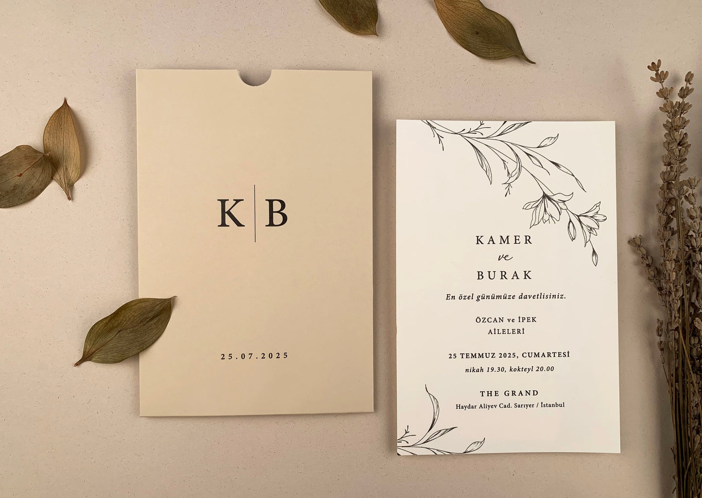 12265 - Virágmintás esküvői meghívó bézs tokban