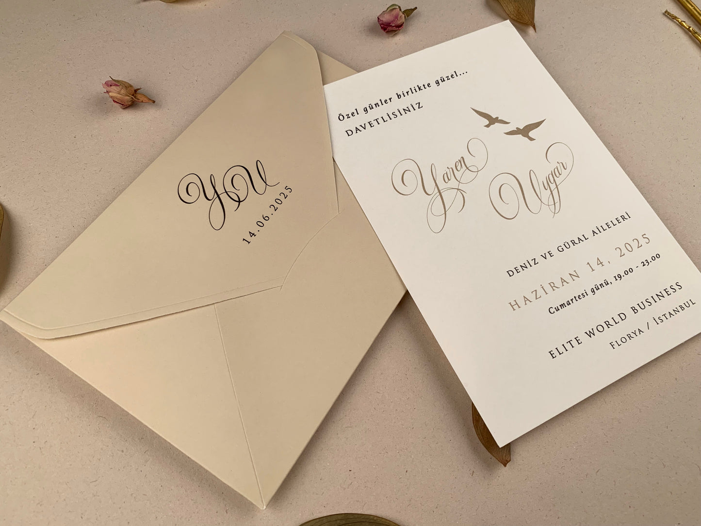 12269 - Wedding invitation with beige envelope
