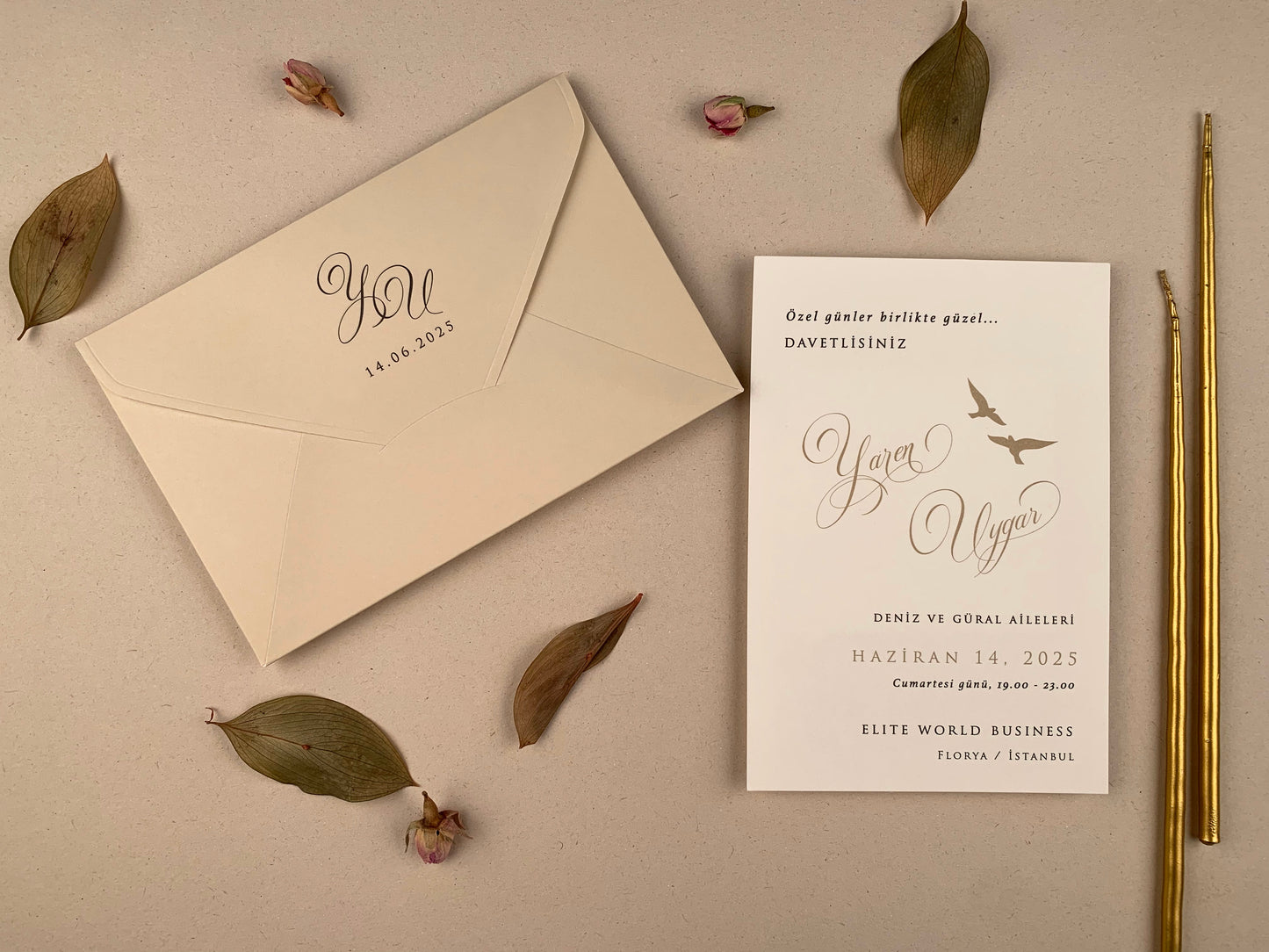 12269 - Wedding invitation with beige envelope