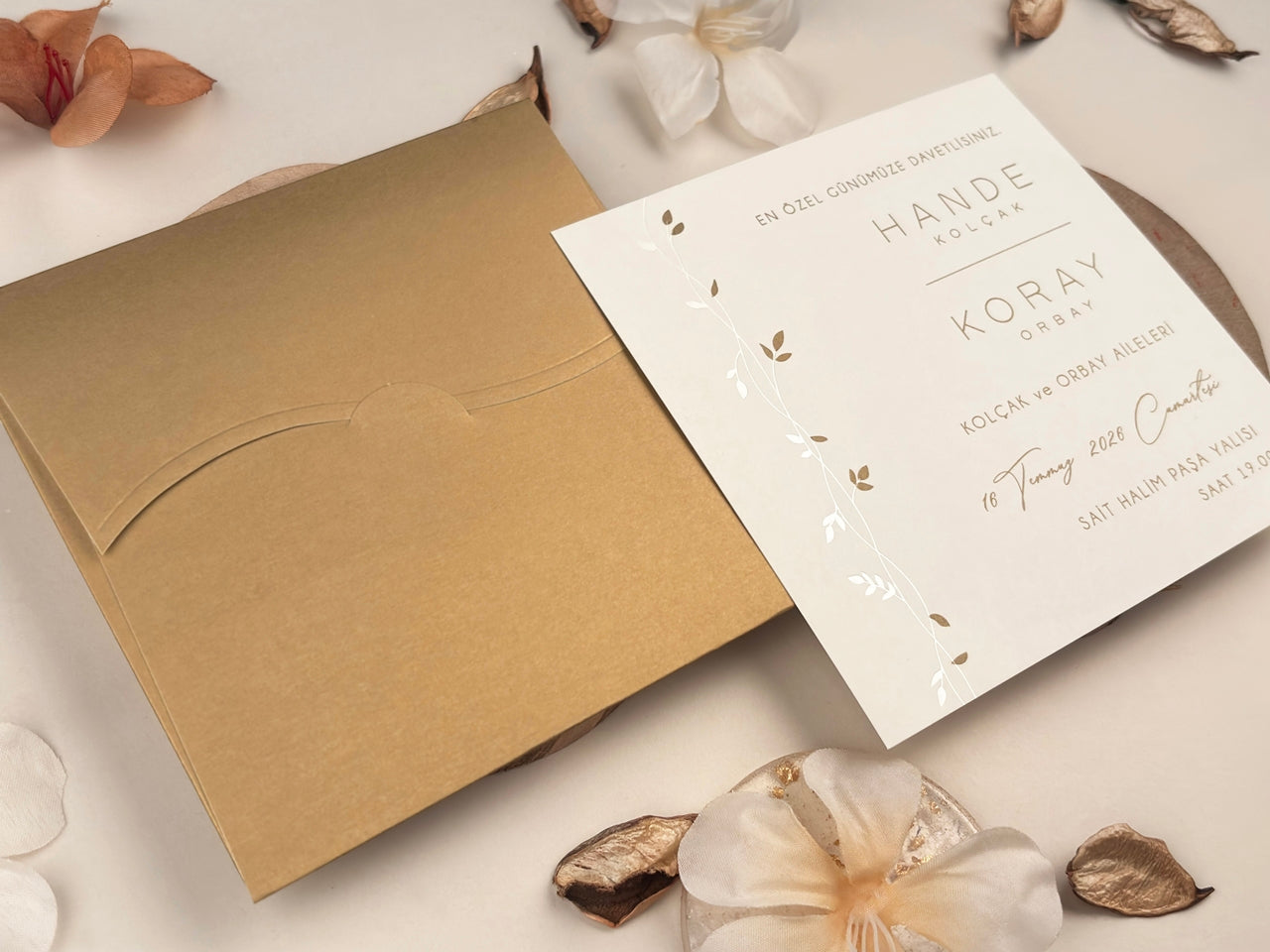 13311 - Virágmintás minimalista esküvői meghívó