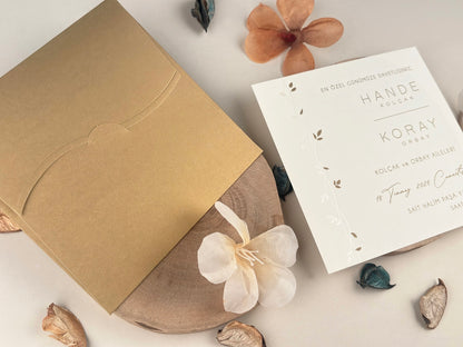 13311 - Virágmintás minimalista esküvői meghívó