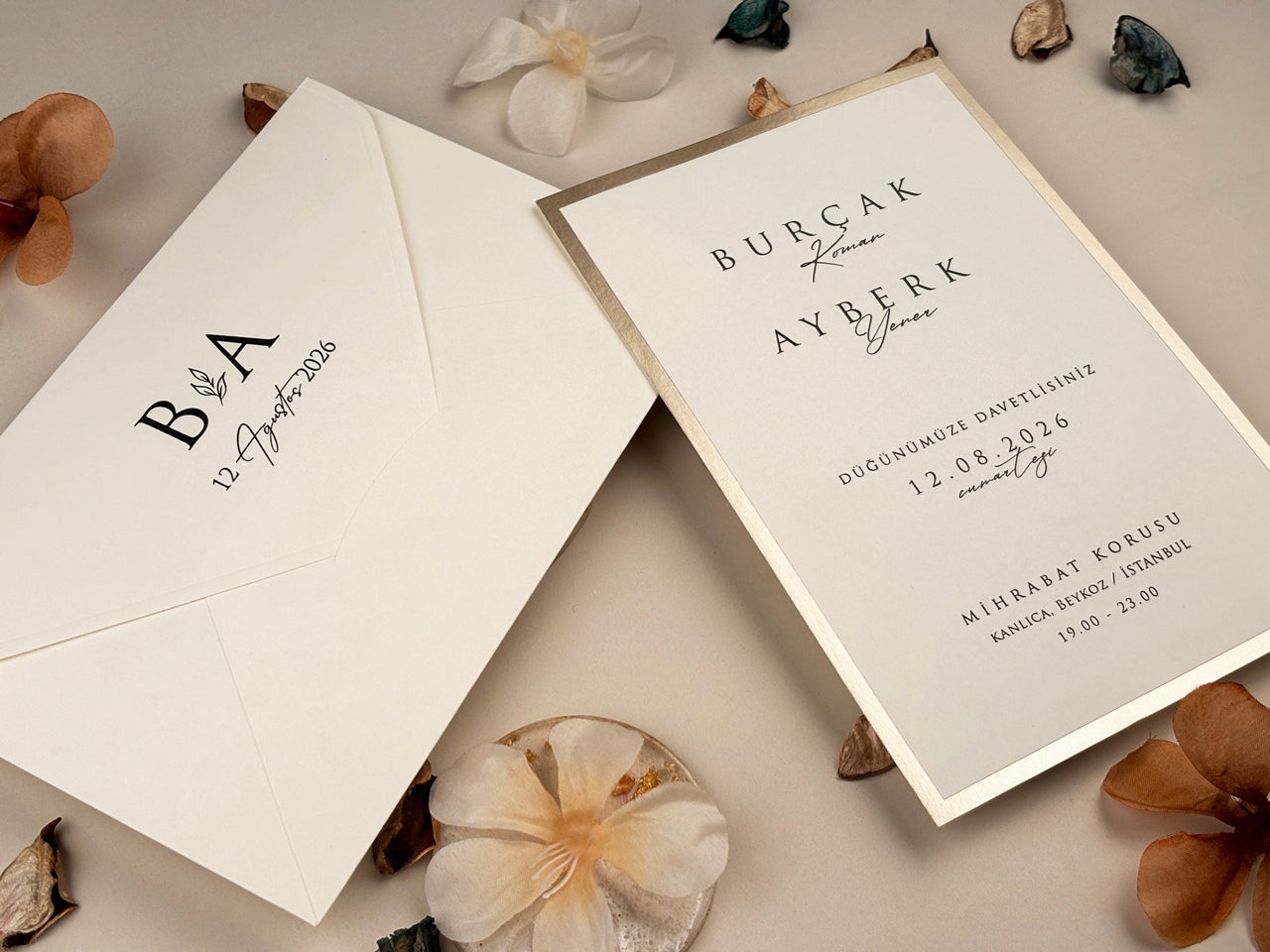 13313 - Minimalista esküvői meghívó arany szélekkel