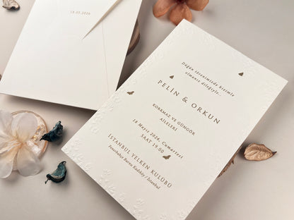 13326 - Virágos esküvői meghívó dombornyomott mintával