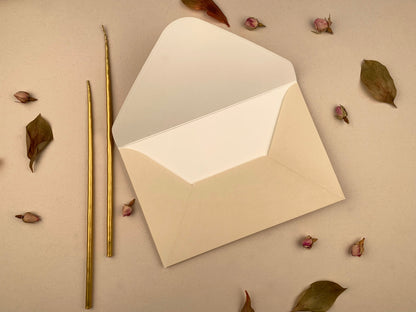 Z1421E - Krém színű díszboríték - 21 x 14 cm-Boríték-Erdélyi Esküvői Meghívók-boríték,krém-Erdélyi Esküvői Meghívók