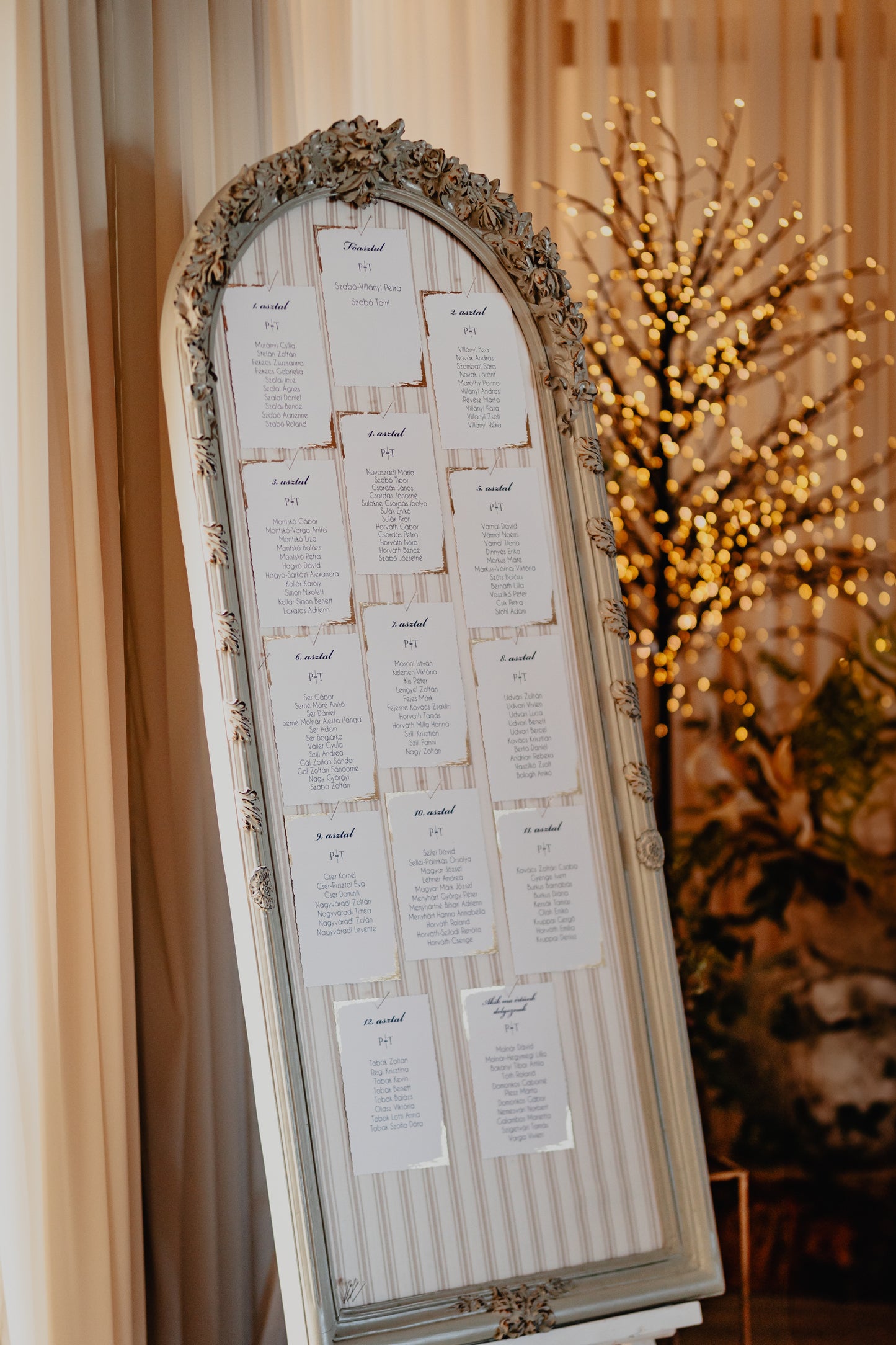 UR41 - Minimalist planting order with golden pattern