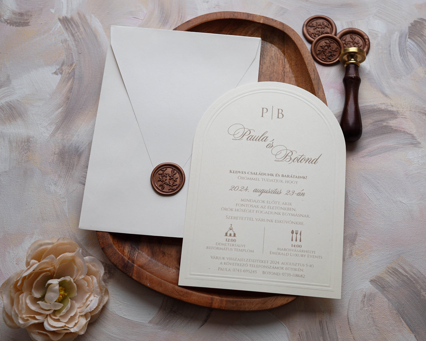 9218 - Elegant Wedding Invitation 