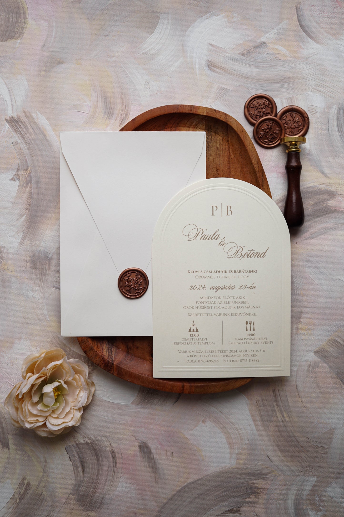 9218 - Elegant Wedding Invitation 