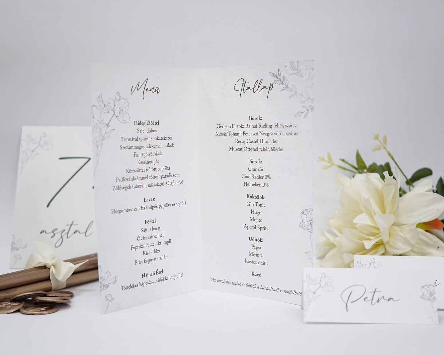 ME17 - Openable Wedding Menu - Floral gold frame with pattern