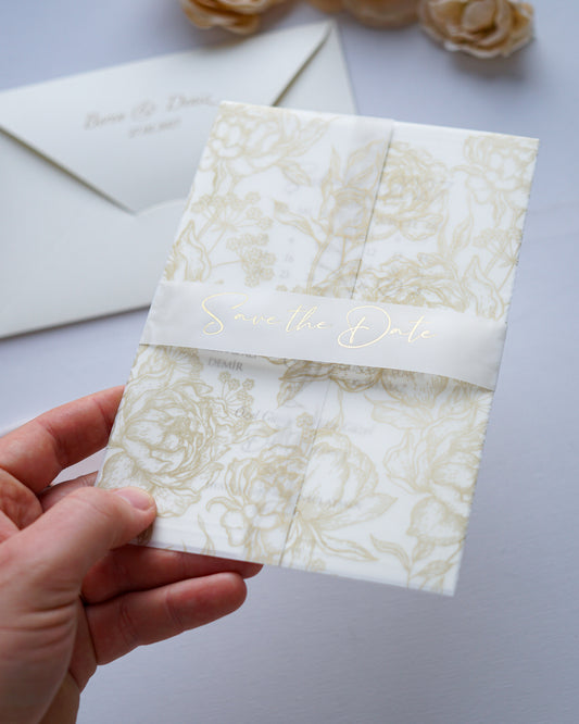 2634 - Wedding invitation with vellum sleeve