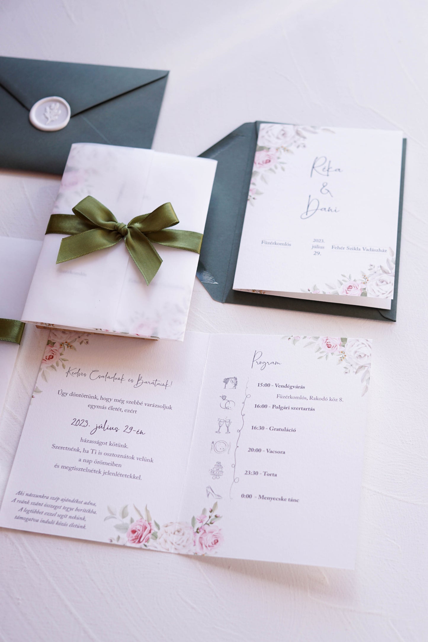 EM29 - zöld - Pausz borítós kinyitható esküvői meghívó