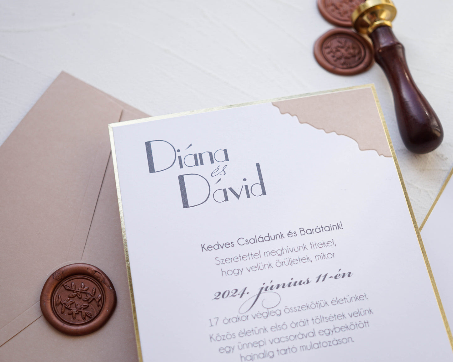 9247 - Elegant Wedding Invitation