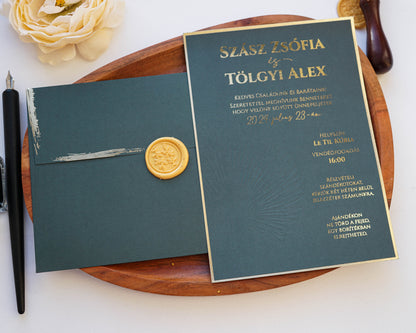 9317 - Méregzöld esküvői meghívó aranyprégelt szöveggel