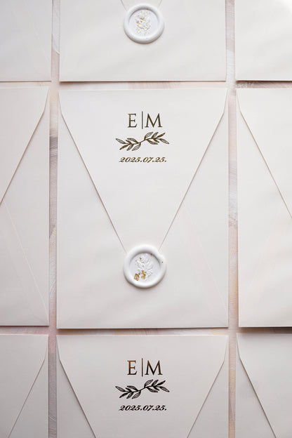 9214 - Plexi esküvői meghívó krém borítékkal-esküvői meghívó-Erdélyi Esküvői Meghívók-arany,elegáns,greenery,level,plexi,premium-Erdélyi Esküvői Meghívók