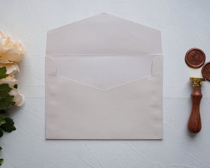 Pezsgő színű boríték i8 - 13,3 x 18,4 cm.-Boríték-Erdélyi Esküvői Meghívók-boríték,bézs,krém-Erdélyi Esküvői Meghívók