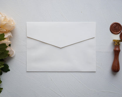 Tört fehér boríték i8 - 13,3 x 18,4 cm.-Boríték-Erdélyi Esküvői Meghívók-boríték,fehér-Erdélyi Esküvői Meghívók