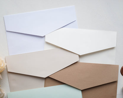 Tört fehér boríték i8 - 13,3 x 18,4 cm.-Boríték-Erdélyi Esküvői Meghívók-boríték,fehér-Erdélyi Esküvői Meghívók